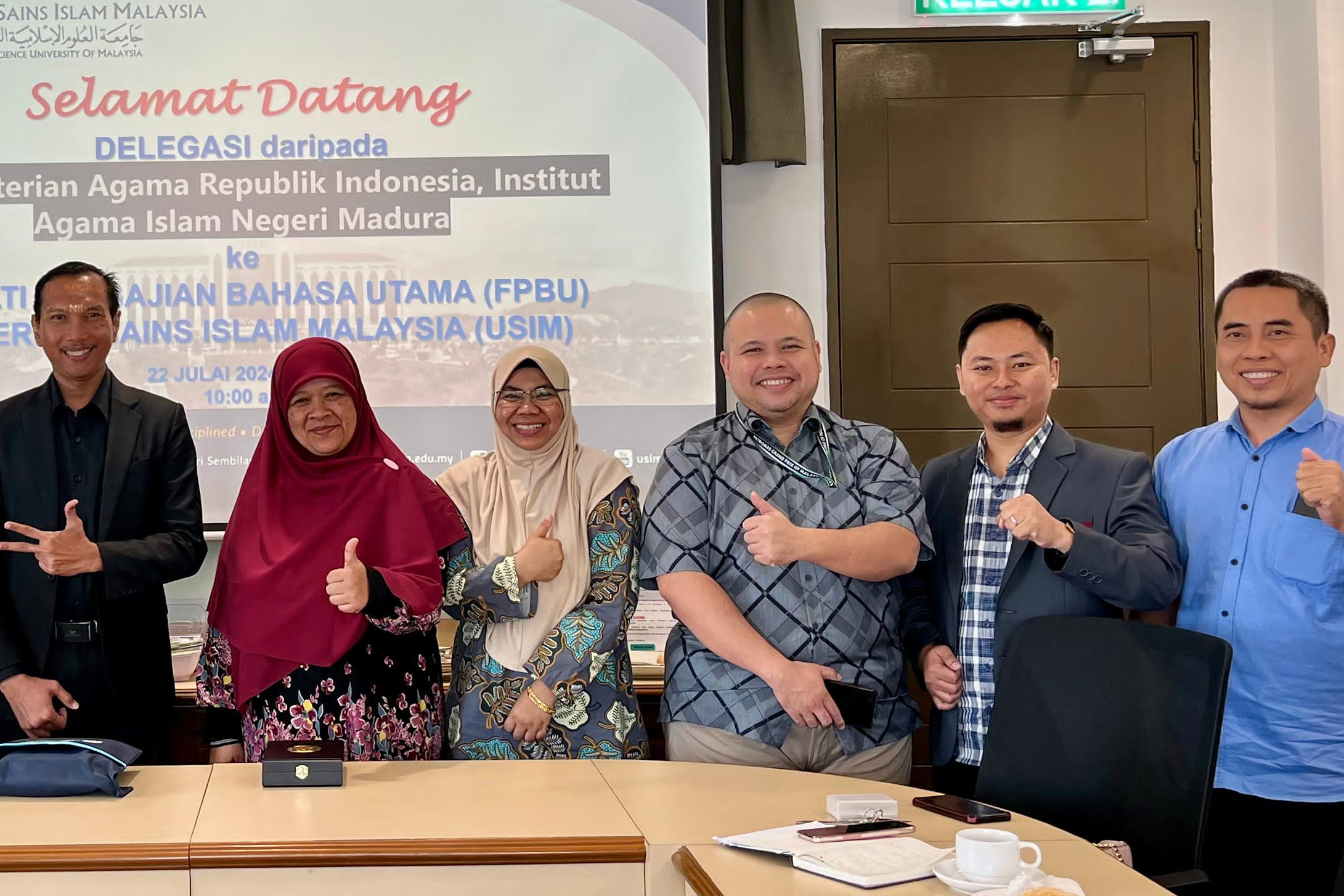 Memperluas Wawasan Manajemen Prodi dan Tri Dharma Perguruan Tinggi: Dua Dosen TBI Melakukan Benchmarking Sekaligus Menjajaki MoU ke Fakulti Pengkajian Bahasa Utama USIM Malaysia**