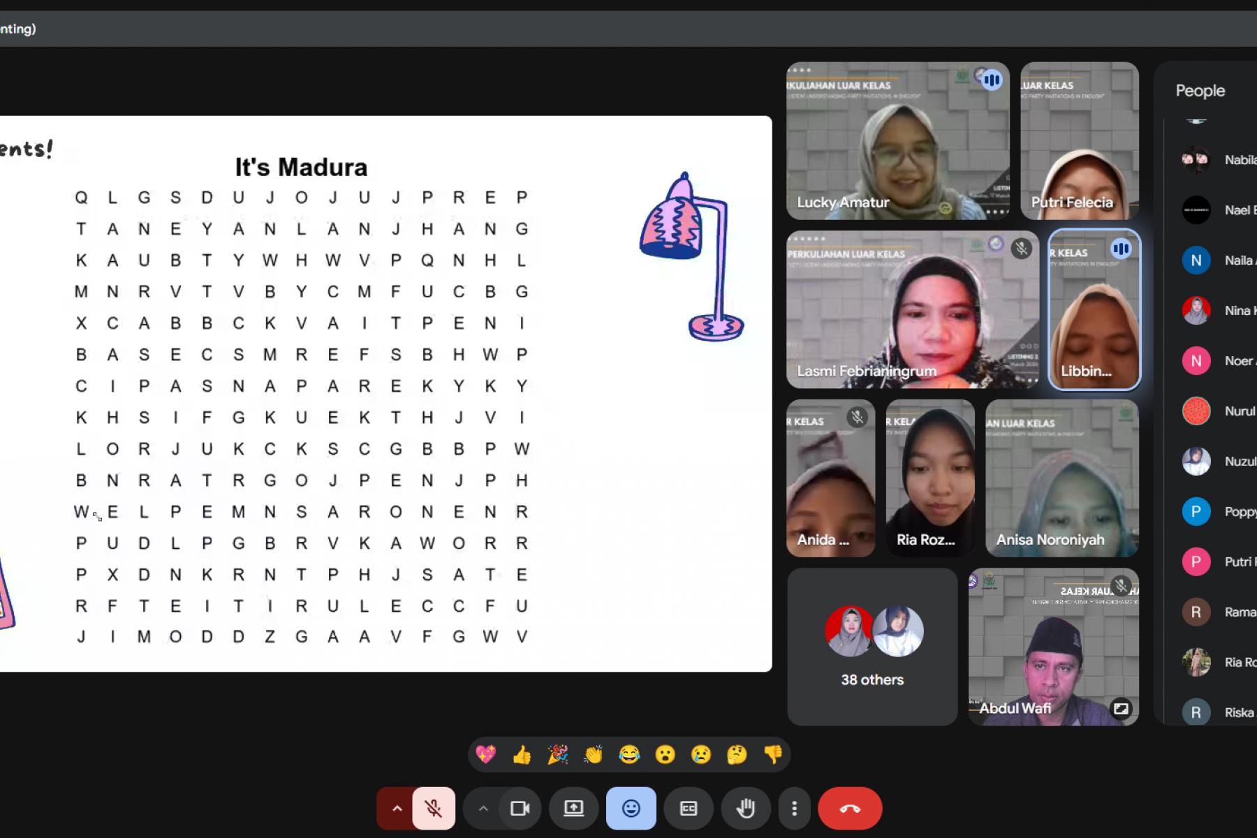 Dosen TBI UIN Madura Gelar Perkuliahan Luar Kelas Daring Bertema "Let's Listen! Understanding Party Invitations in English"