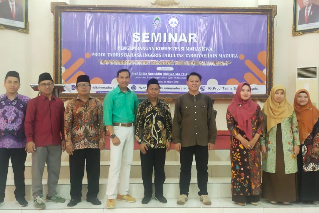 Darurat Digitalisasi, Prodi Tadris Bahasa Inggris IAIN Madura menyelenggarakan Seminar bertajuk â€œEmpowering Future Teachers with Digital Literacyâ€ untuk Pengembangan kompetensi mahasiswa Tadris Bahasa Inggris
