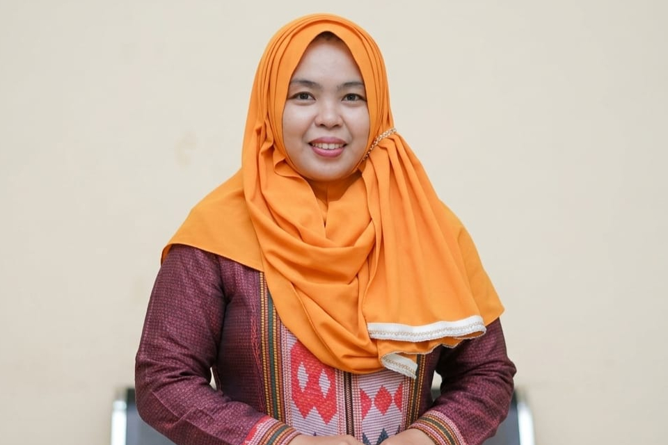 Henny Uswatun Hasanah, M.Pd: Dedikasi, Inovasi, dan Semangat Belajar Tanpa Henti