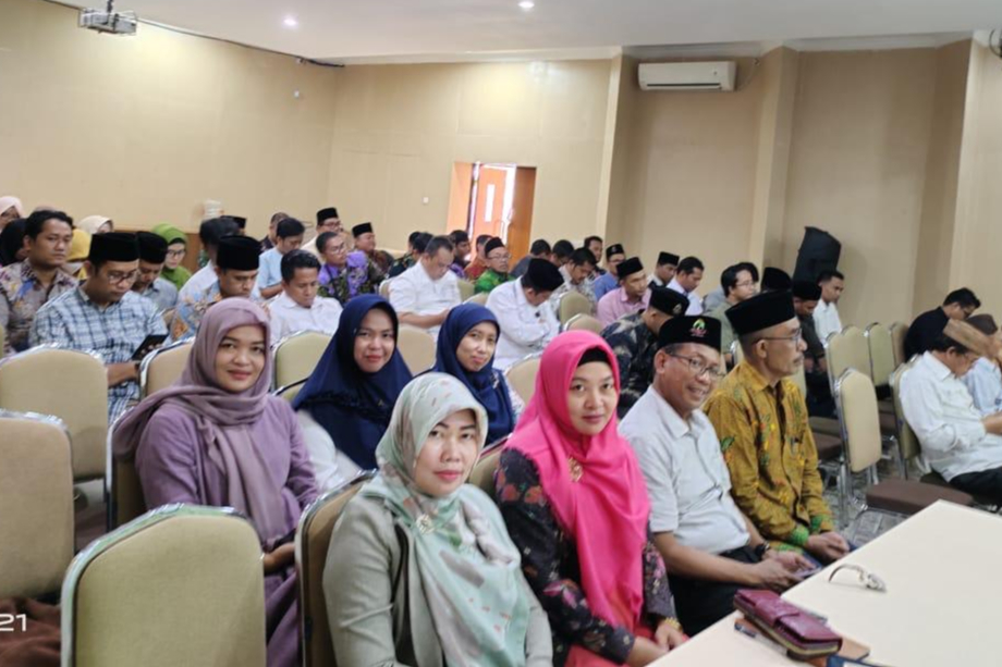 Peningkatan Kompetensi Dosen Tadris Bahasa Inggris IAIN Madura  Menuju Smart Class